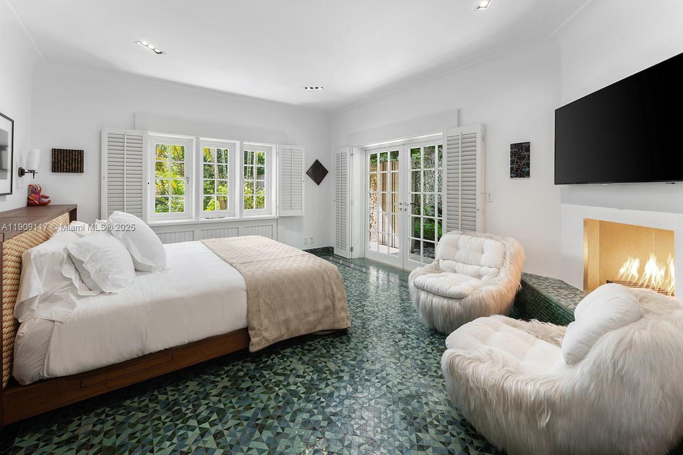 BANYAN RIDGE CONDO - Residential