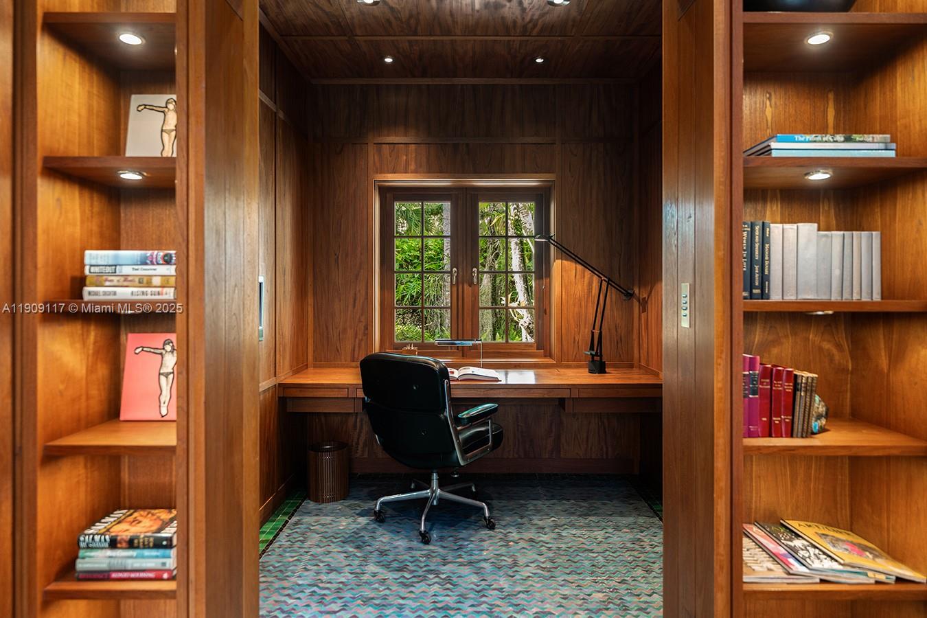 BANYAN RIDGE CONDO - Residential