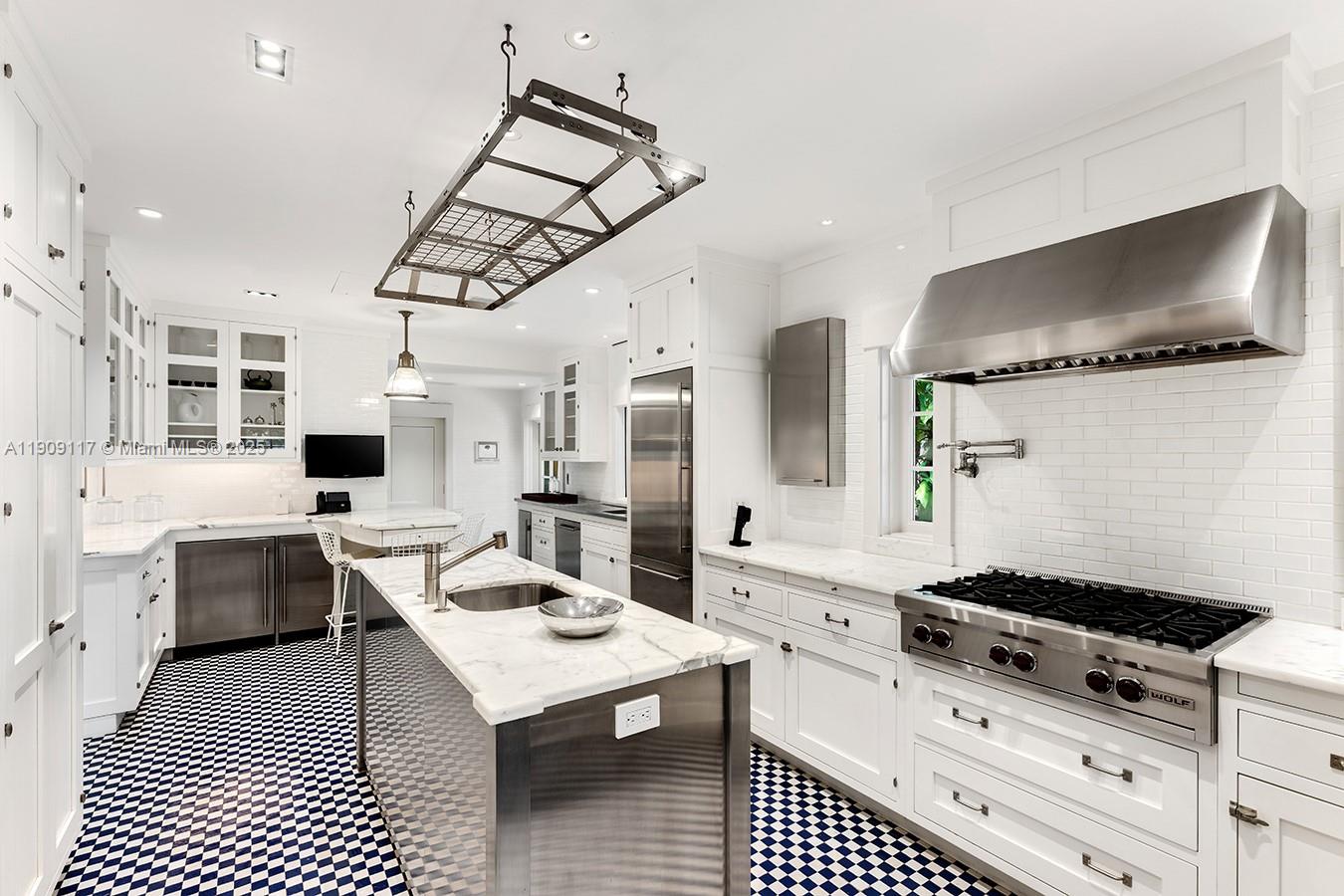 BANYAN RIDGE CONDO - Residential