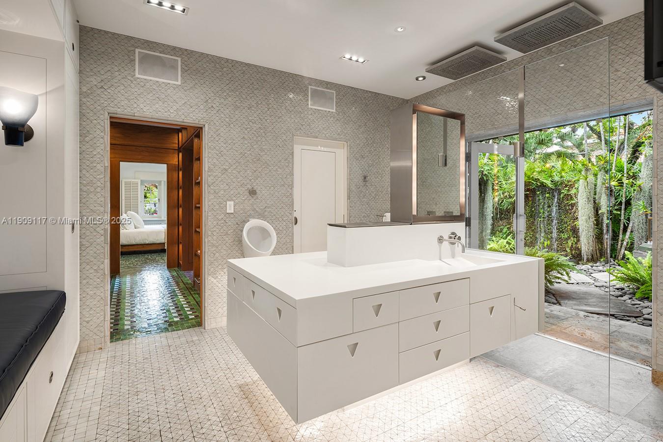 BANYAN RIDGE CONDO - Residential