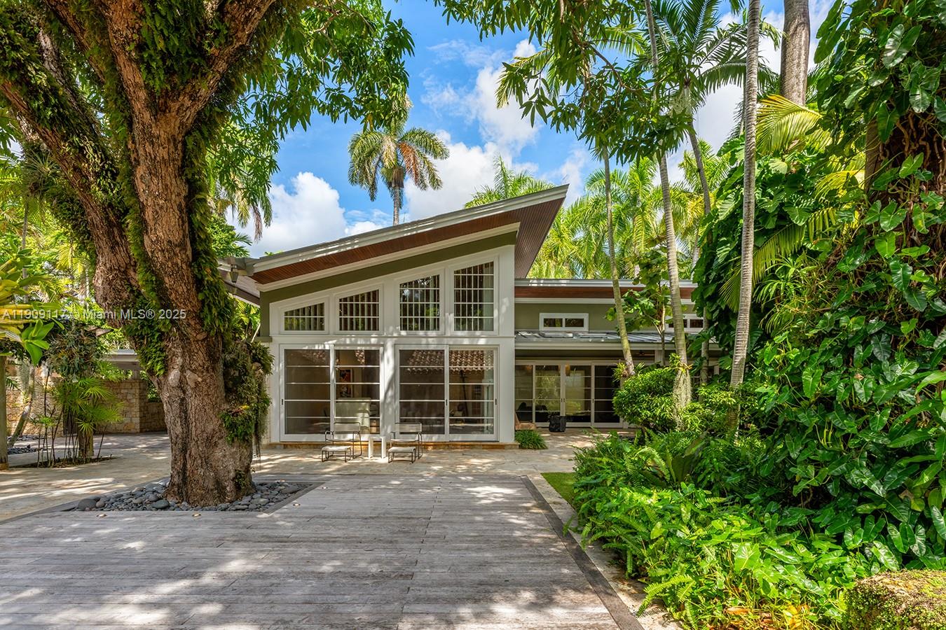 BANYAN RIDGE CONDO - Residential