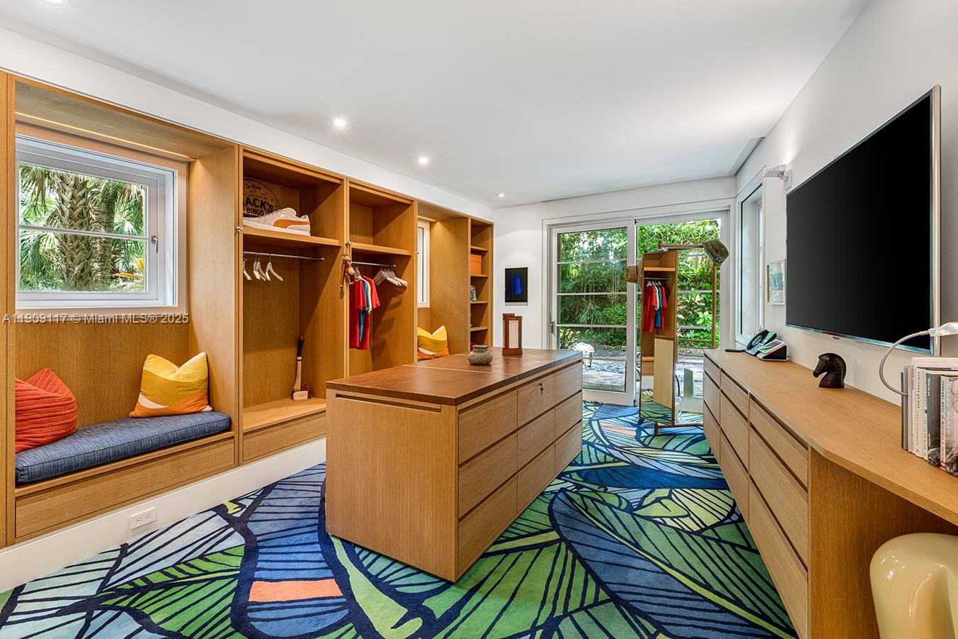 BANYAN RIDGE CONDO - Residential