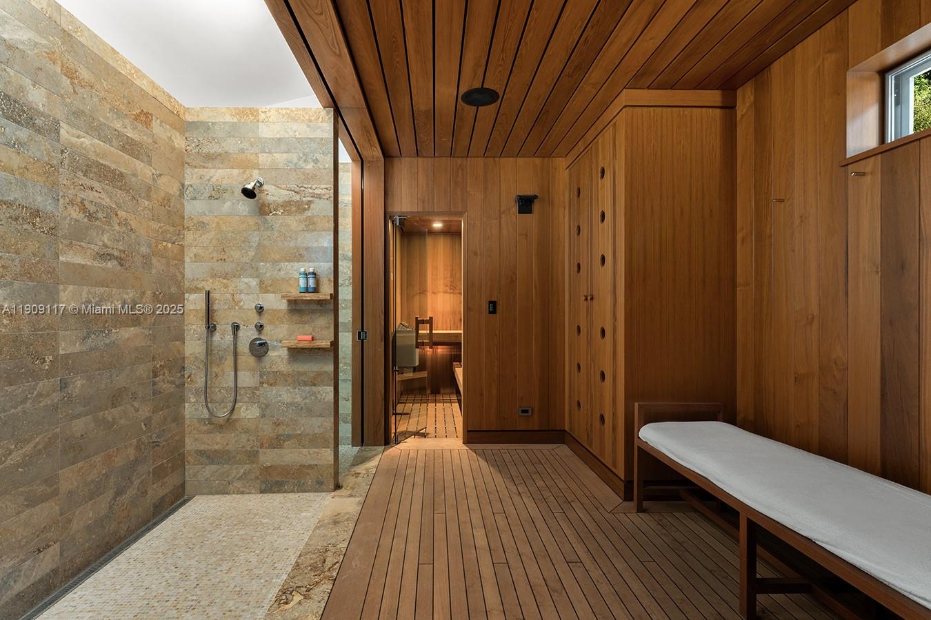 BANYAN RIDGE CONDO - Residential