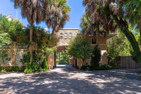 3585 Anchorage Way Miami FL 33133