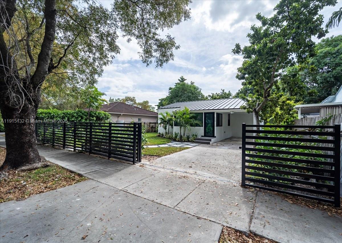 HILLS TRAIL GROVE - Residential