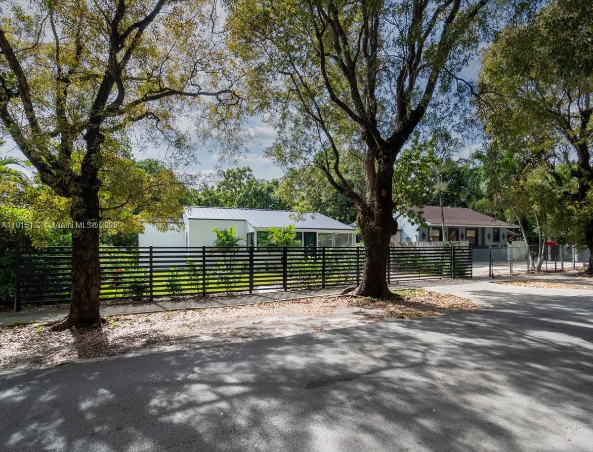 HILLS TRAIL GROVE - Residential