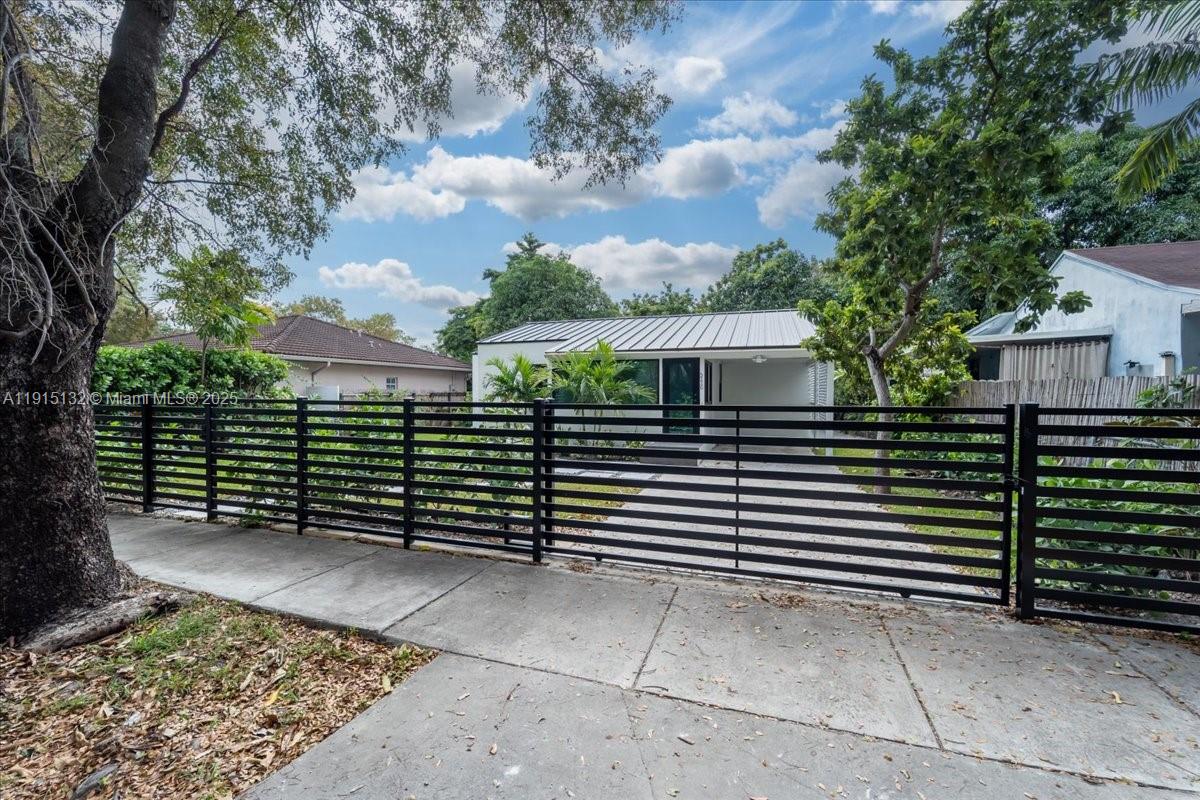 HILLS TRAIL GROVE - Residential