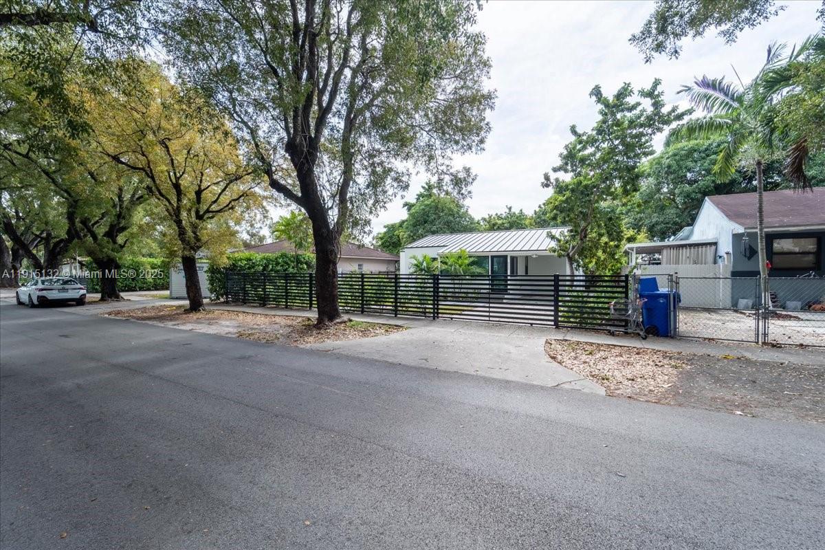 HILLS TRAIL GROVE - Residential