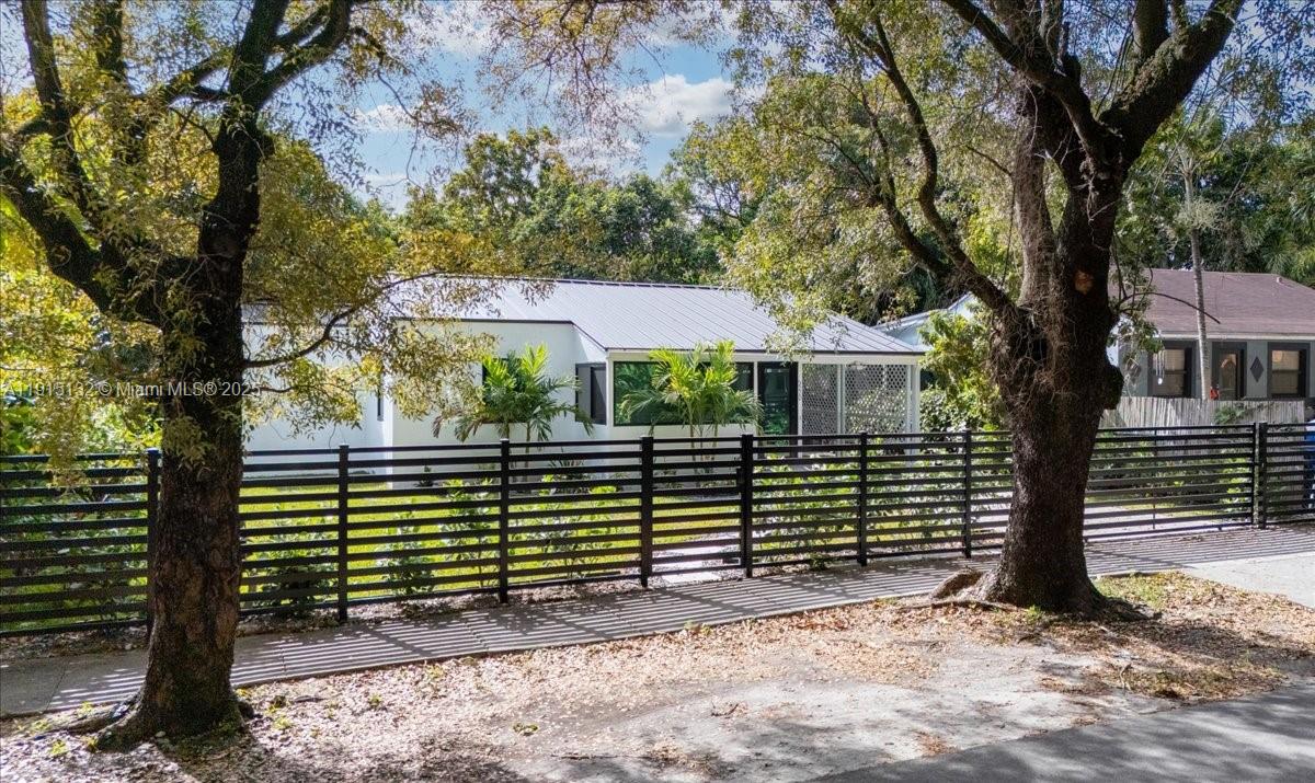 HILLS TRAIL GROVE - Residential