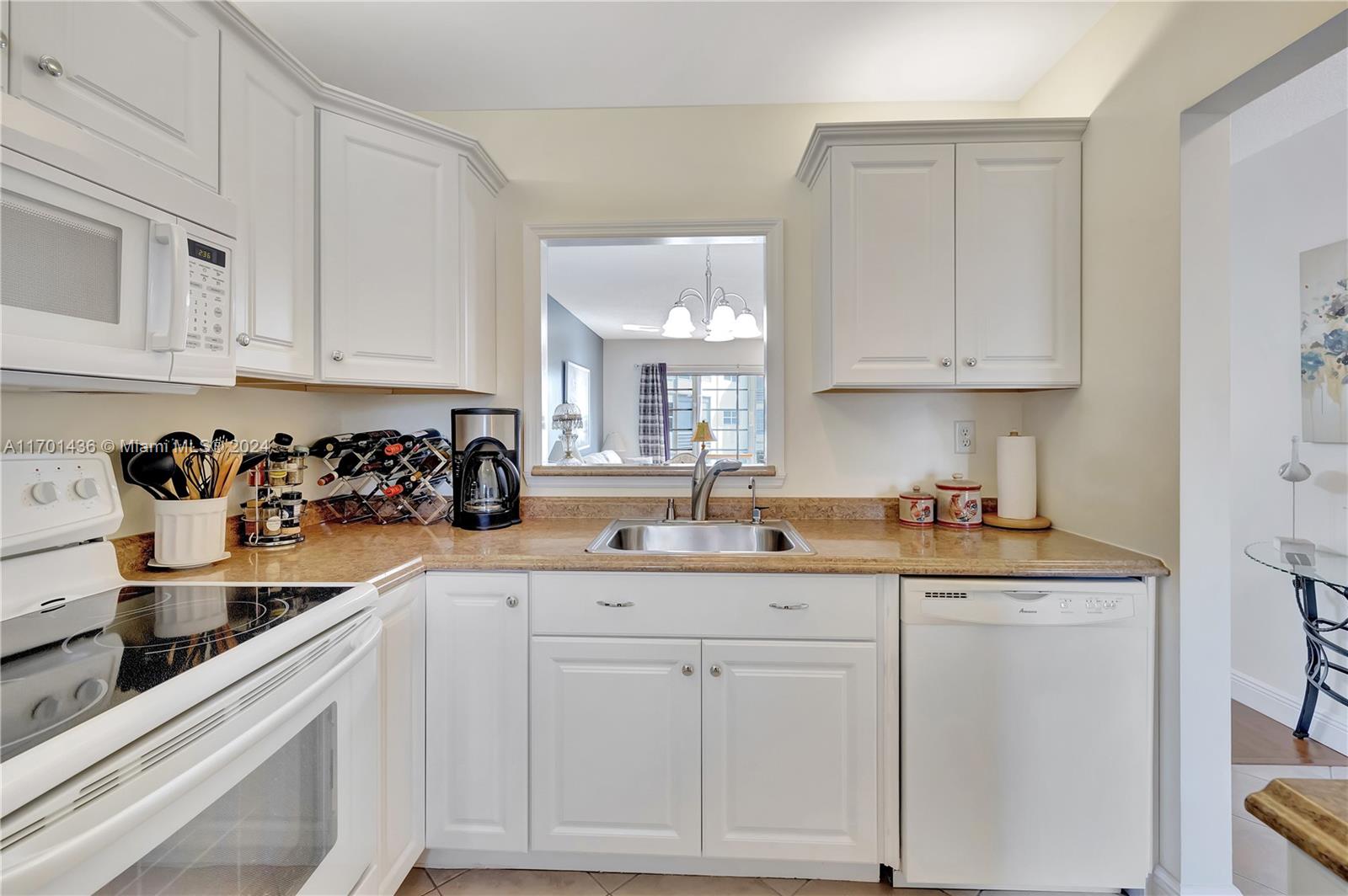 KARISA GARDENS CONDO - Residential