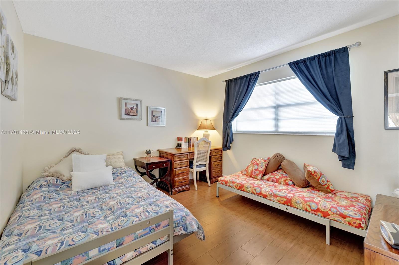 KARISA GARDENS CONDO - Residential