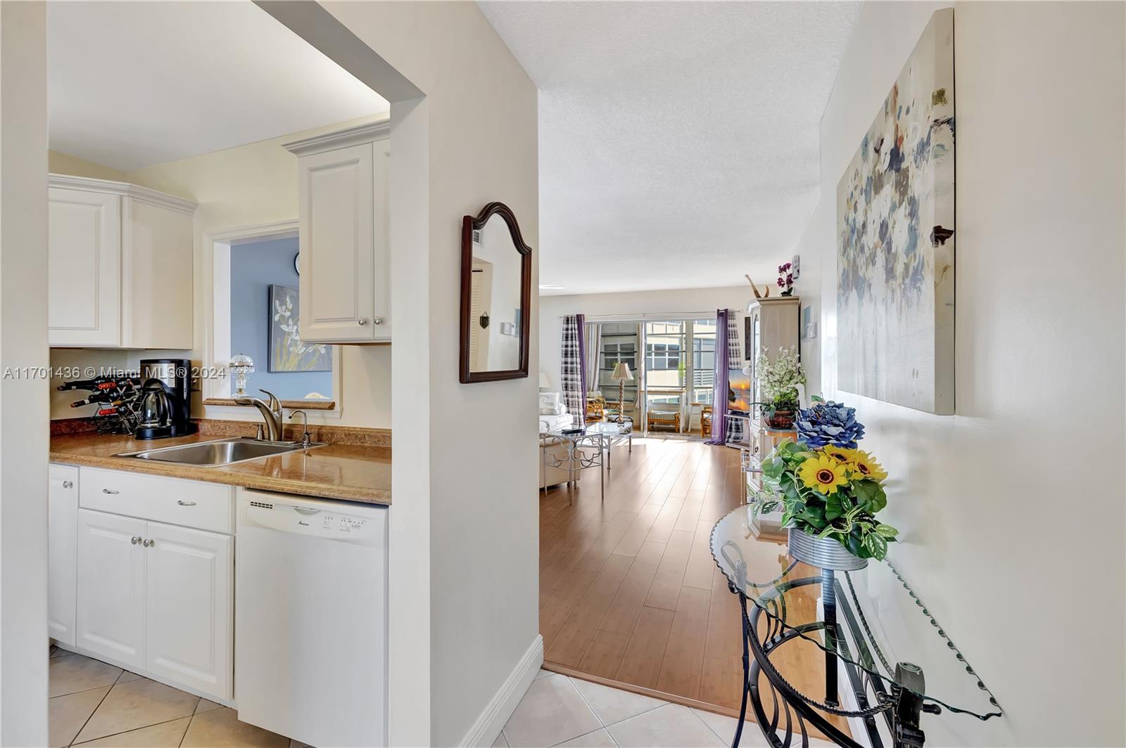 KARISA GARDENS CONDO - Residential