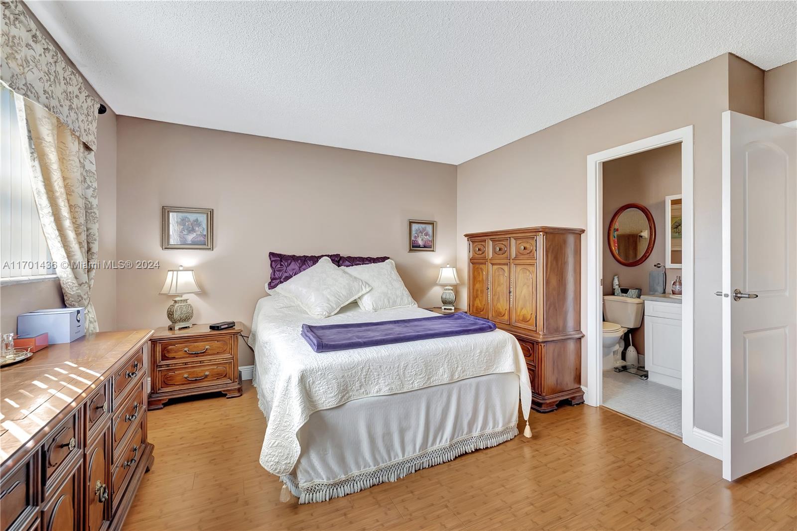 4800 NW 35th St 502