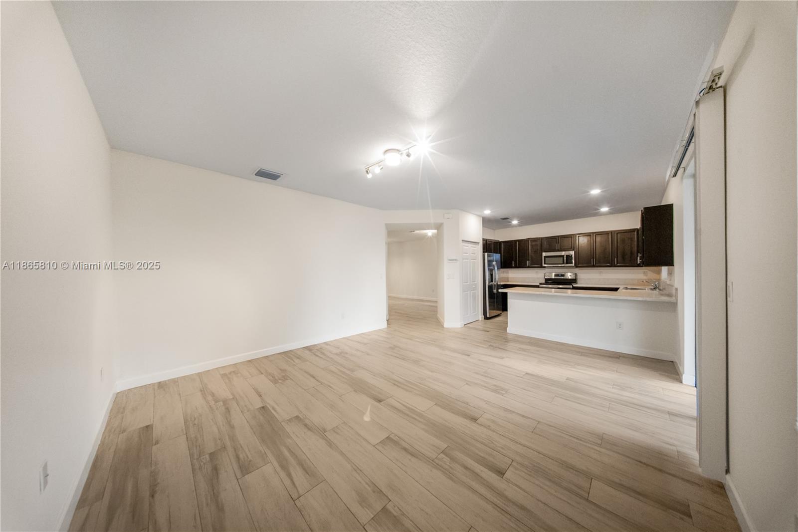 AQUABELLA SECTION TWO - Residential