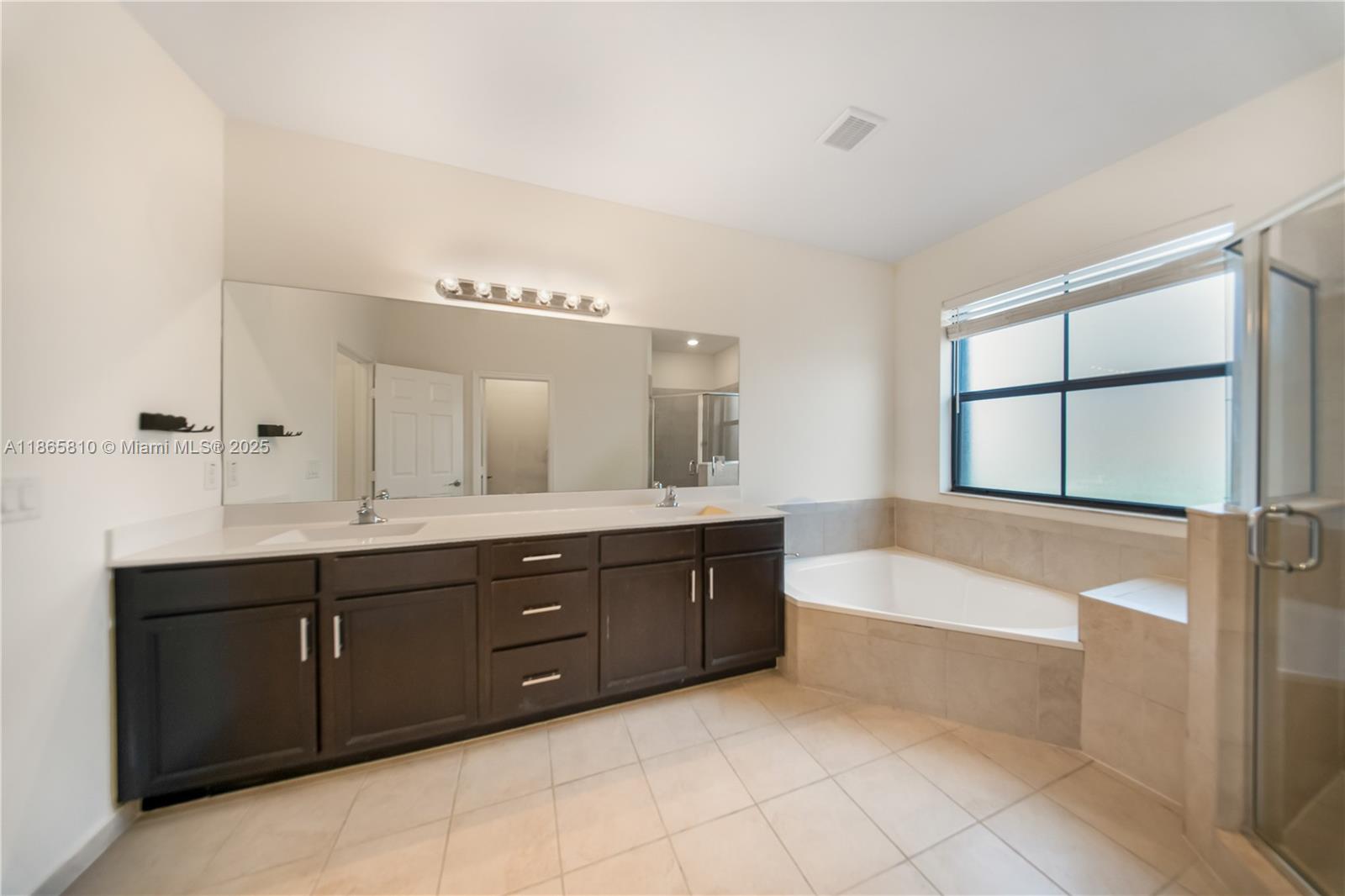 AQUABELLA SECTION TWO - Residential