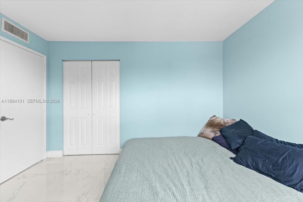 LIVE OAK CONDO SEVEN - Residential