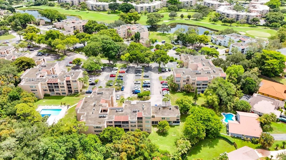 LIVE OAK CONDO SEVEN - Residential