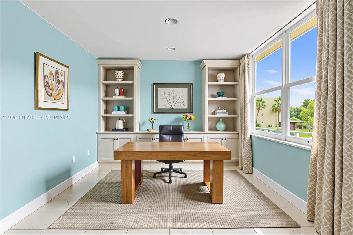 LIVE OAK CONDO SEVEN - Residential