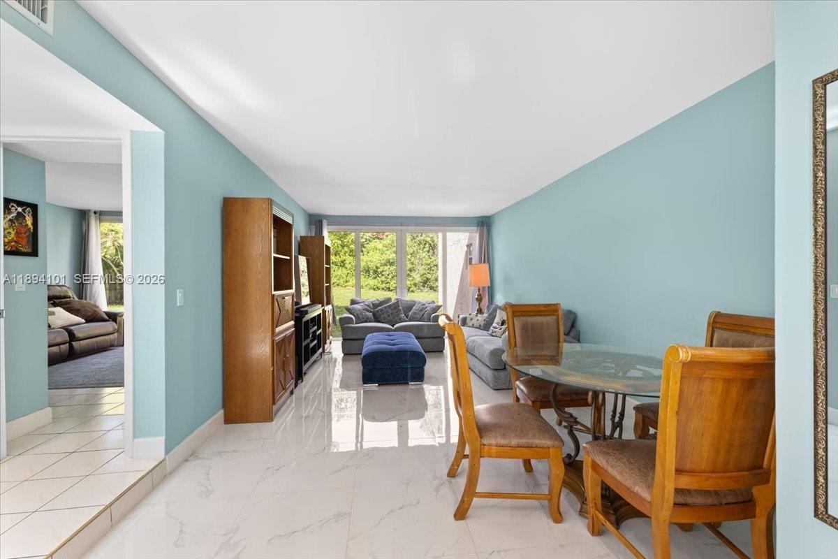 LIVE OAK CONDO SEVEN - Residential