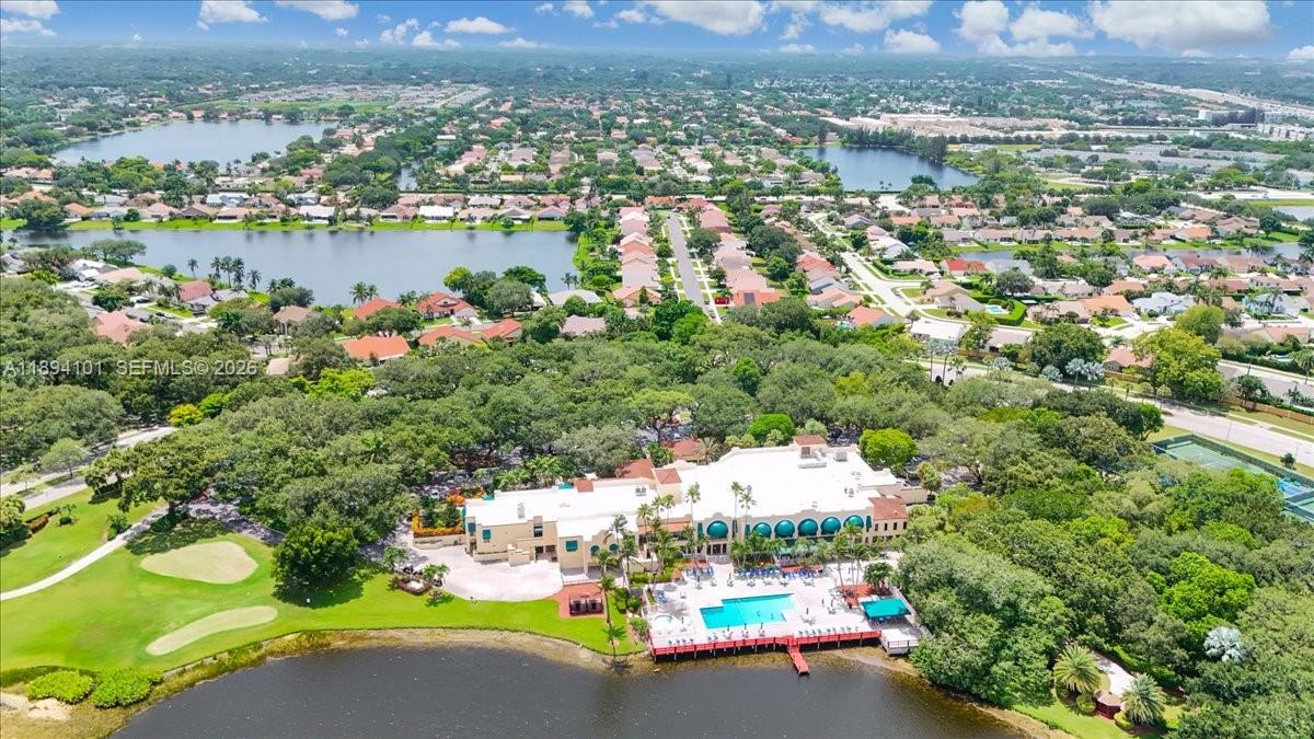 LIVE OAK CONDO SEVEN - Residential