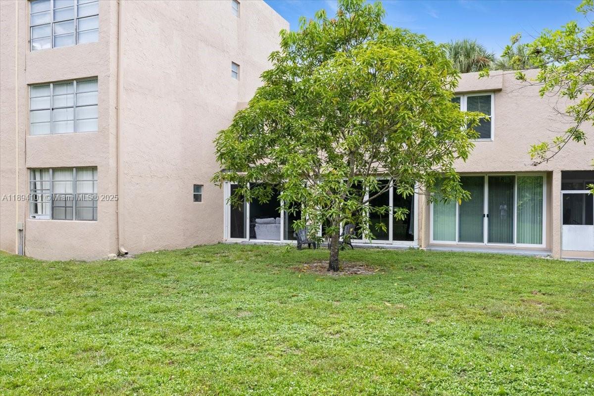 LIVE OAK CONDO SEVEN - Residential