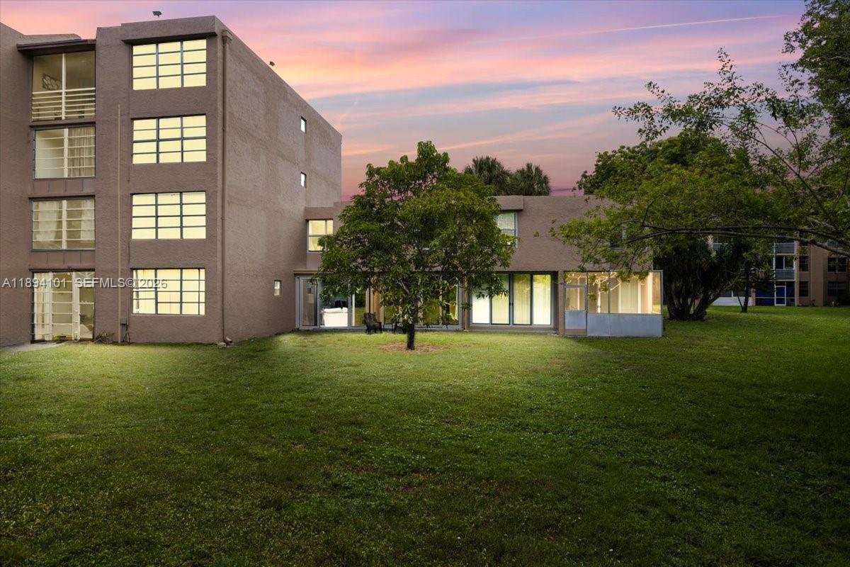 LIVE OAK CONDO SEVEN - Residential