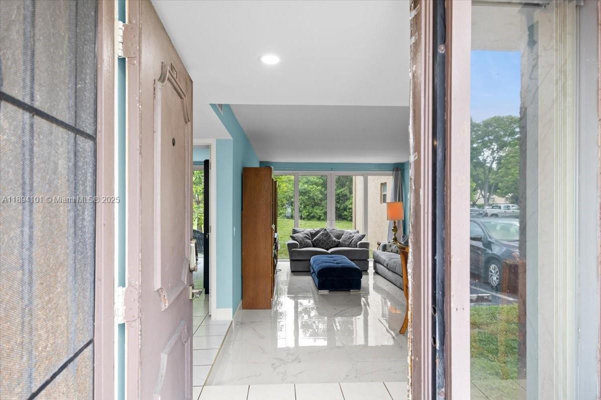 LIVE OAK CONDO SEVEN - Residential