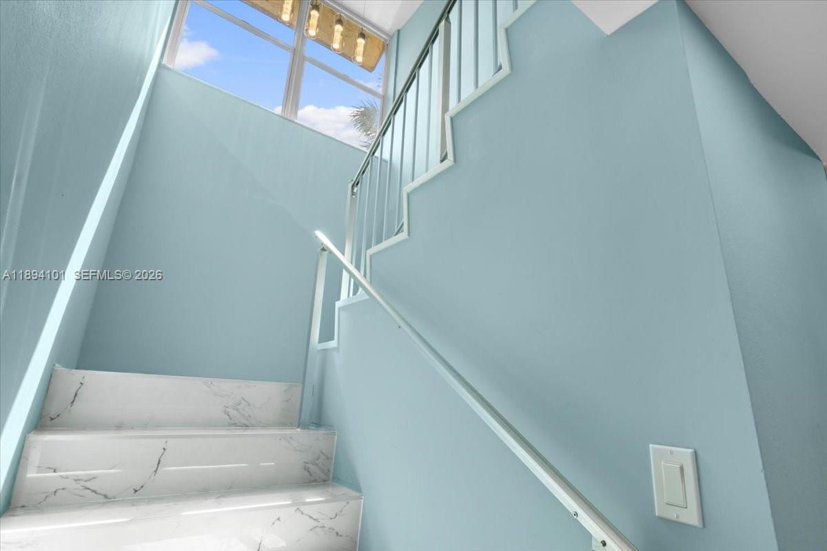 LIVE OAK CONDO SEVEN - Residential