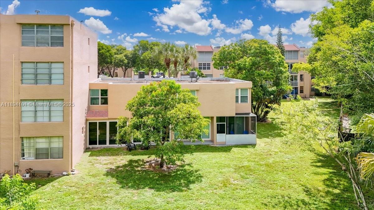 LIVE OAK CONDO SEVEN - Residential