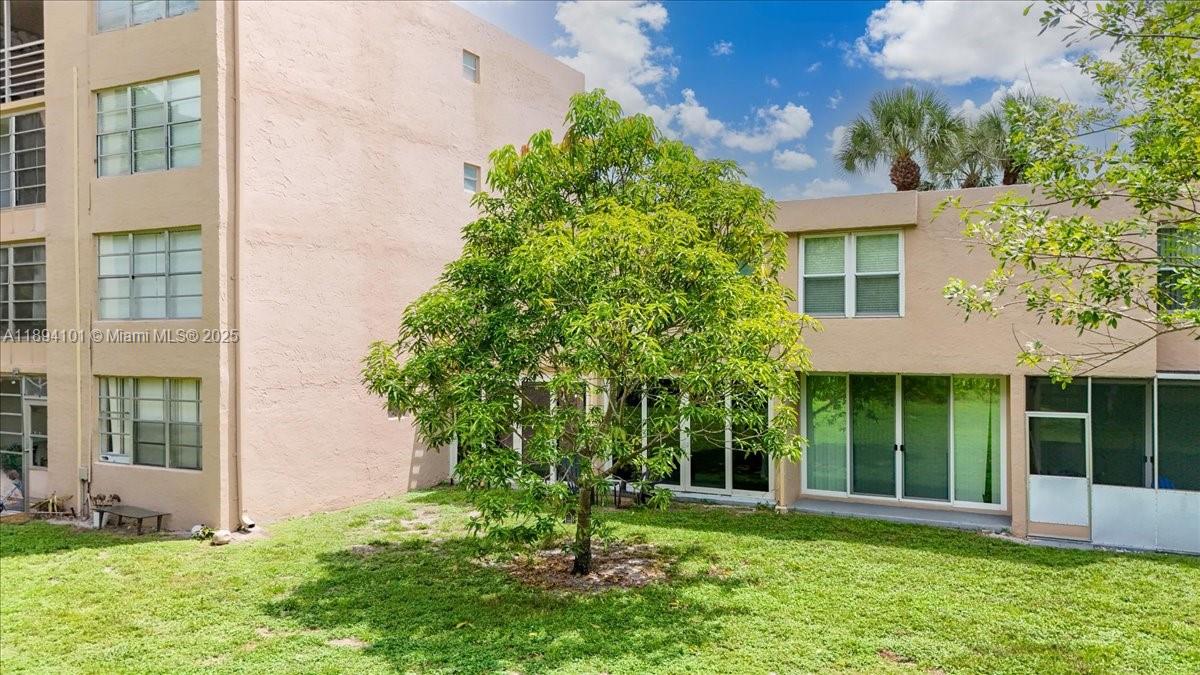 LIVE OAK CONDO SEVEN - Residential