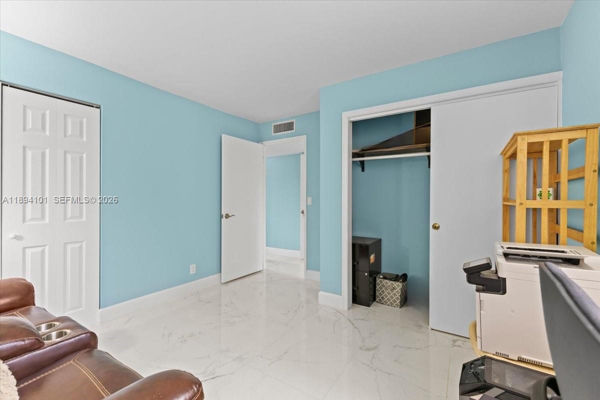 LIVE OAK CONDO SEVEN - Residential