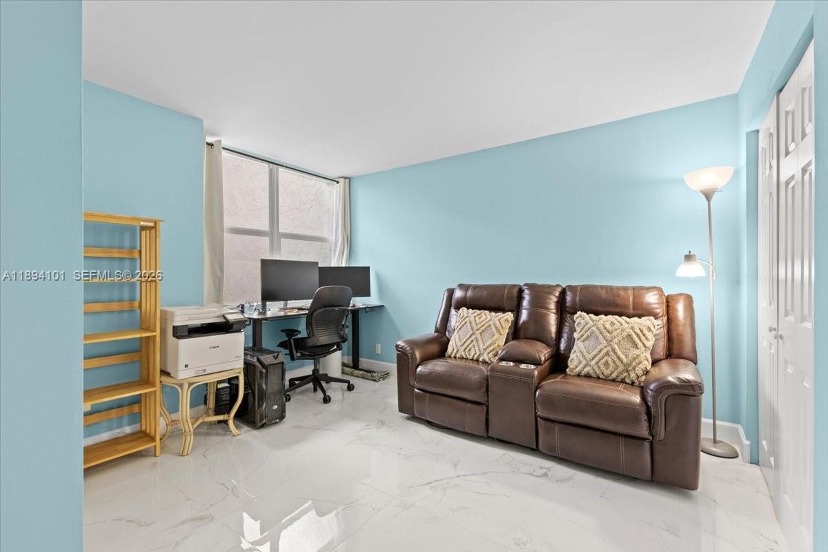 LIVE OAK CONDO SEVEN - Residential