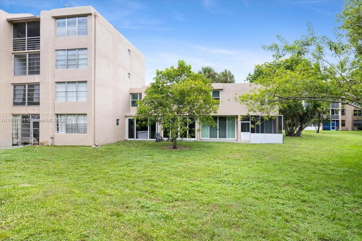 LIVE OAK CONDO SEVEN - Residential