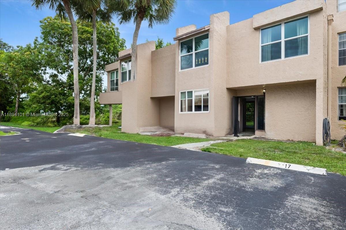 LIVE OAK CONDO SEVEN - Residential