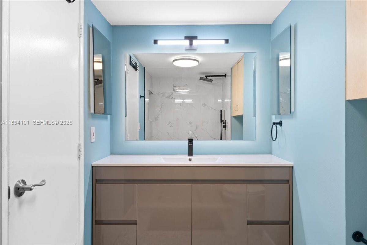 LIVE OAK CONDO SEVEN - Residential