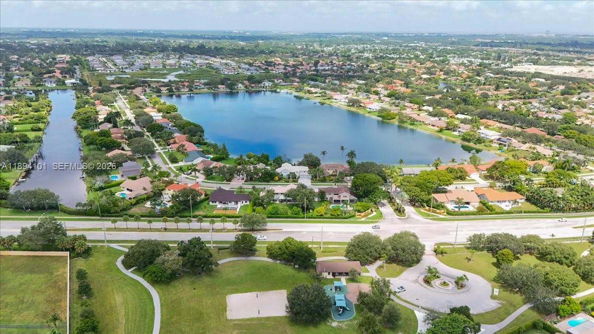 LIVE OAK CONDO SEVEN - Residential