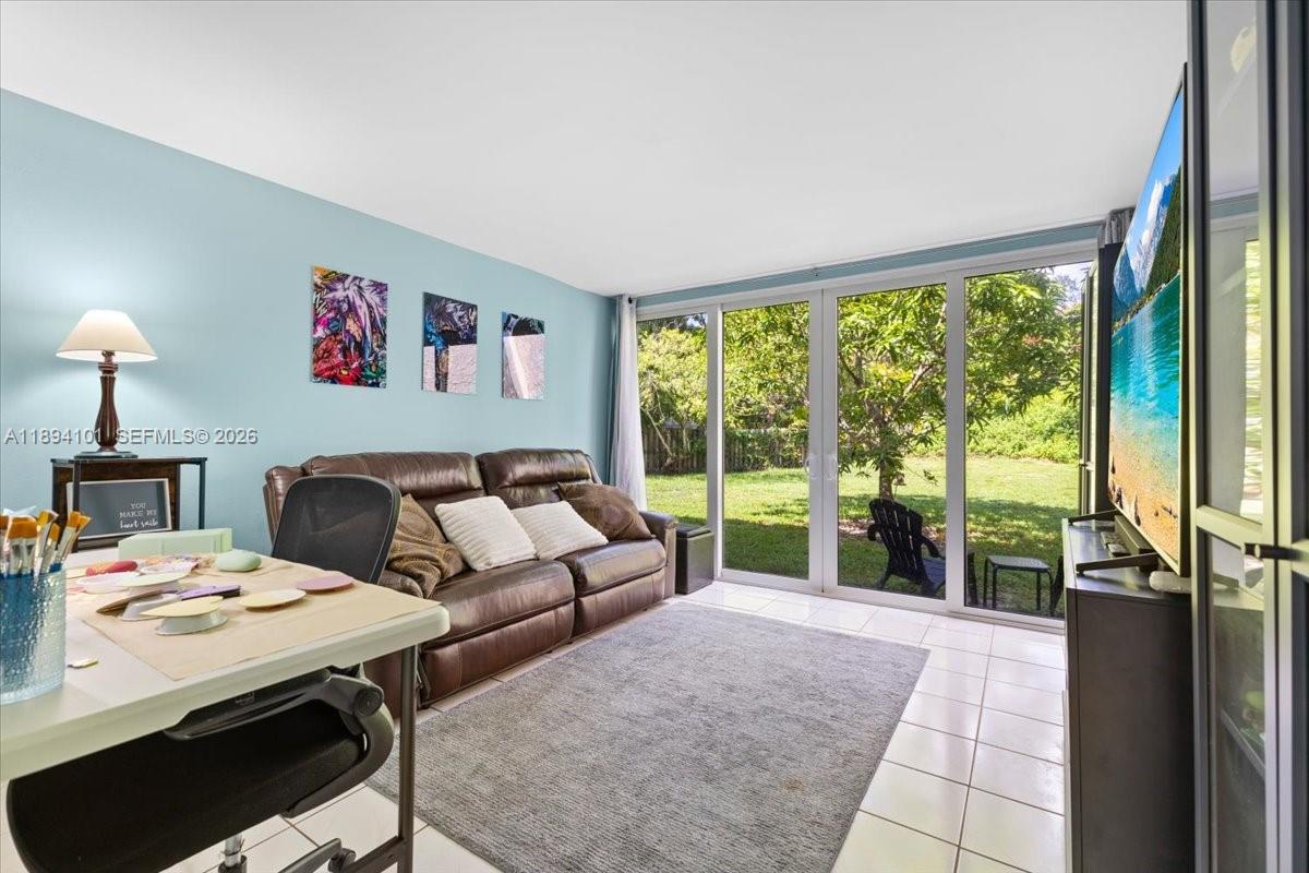 LIVE OAK CONDO SEVEN - Residential