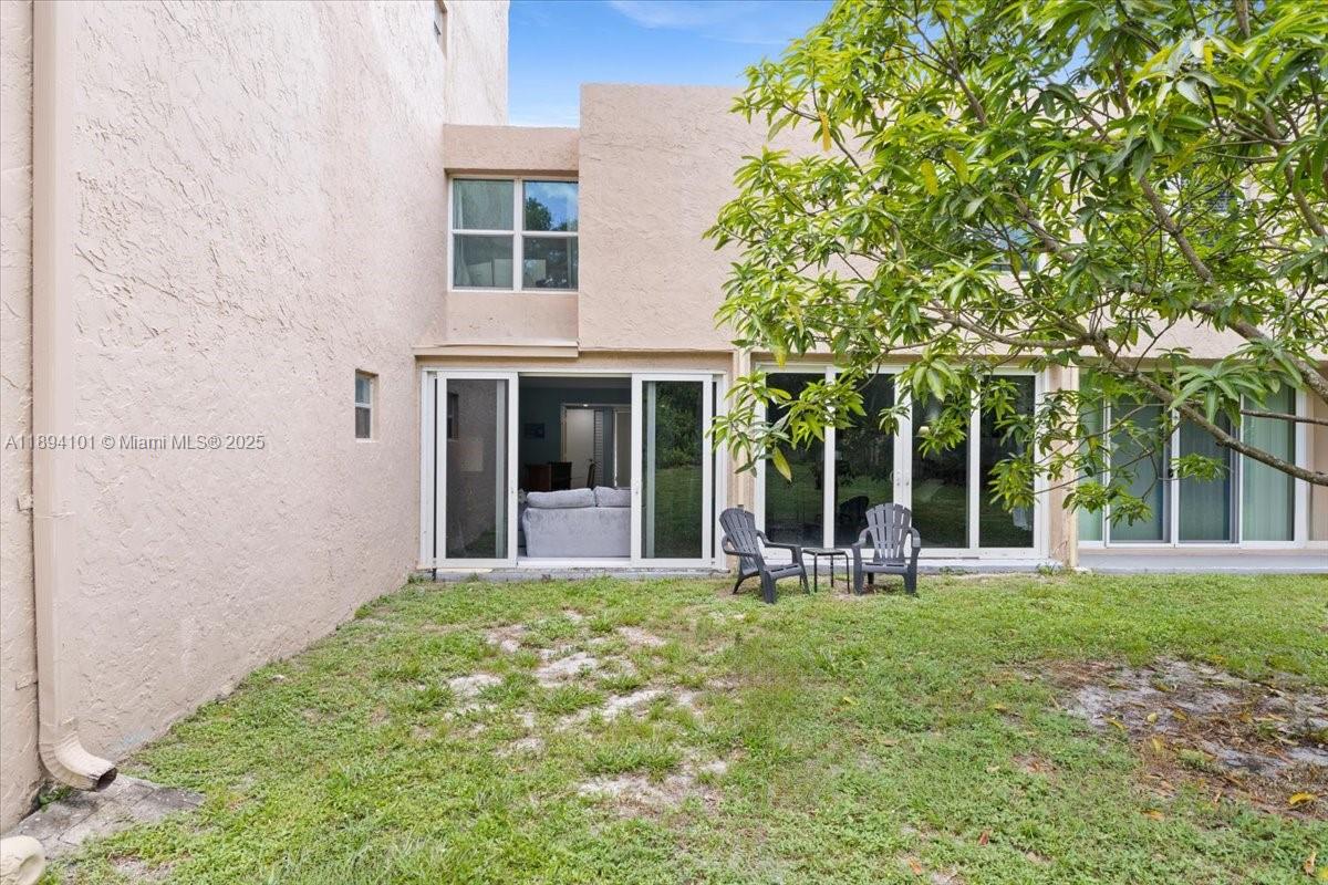 LIVE OAK CONDO SEVEN - Residential