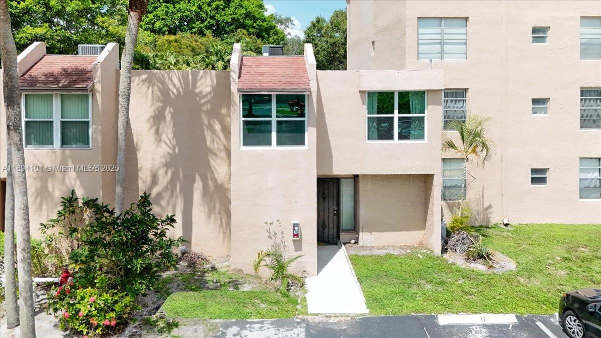 LIVE OAK CONDO SEVEN - Residential