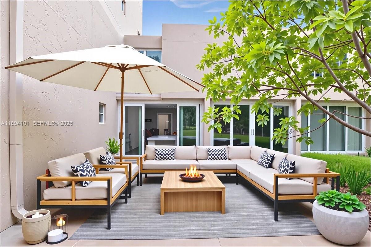 LIVE OAK CONDO SEVEN - Residential