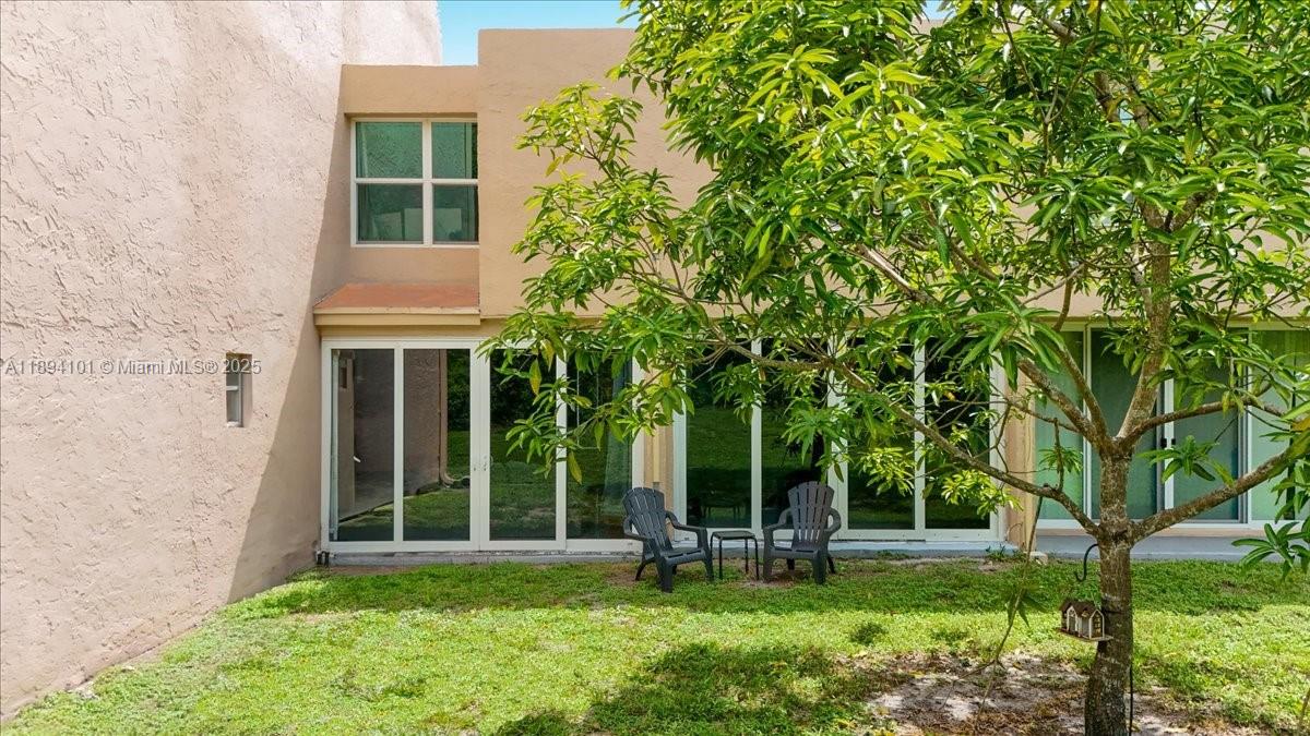 LIVE OAK CONDO SEVEN - Residential