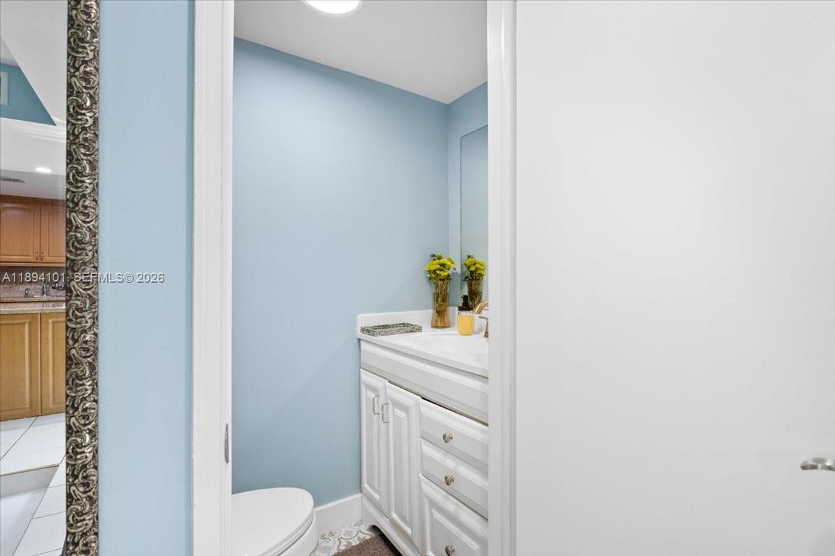 LIVE OAK CONDO SEVEN - Residential