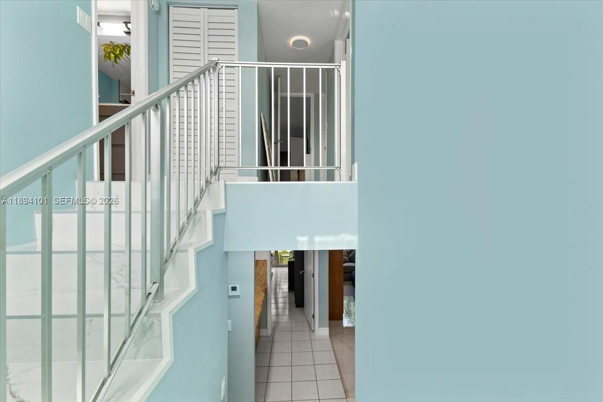 LIVE OAK CONDO SEVEN - Residential