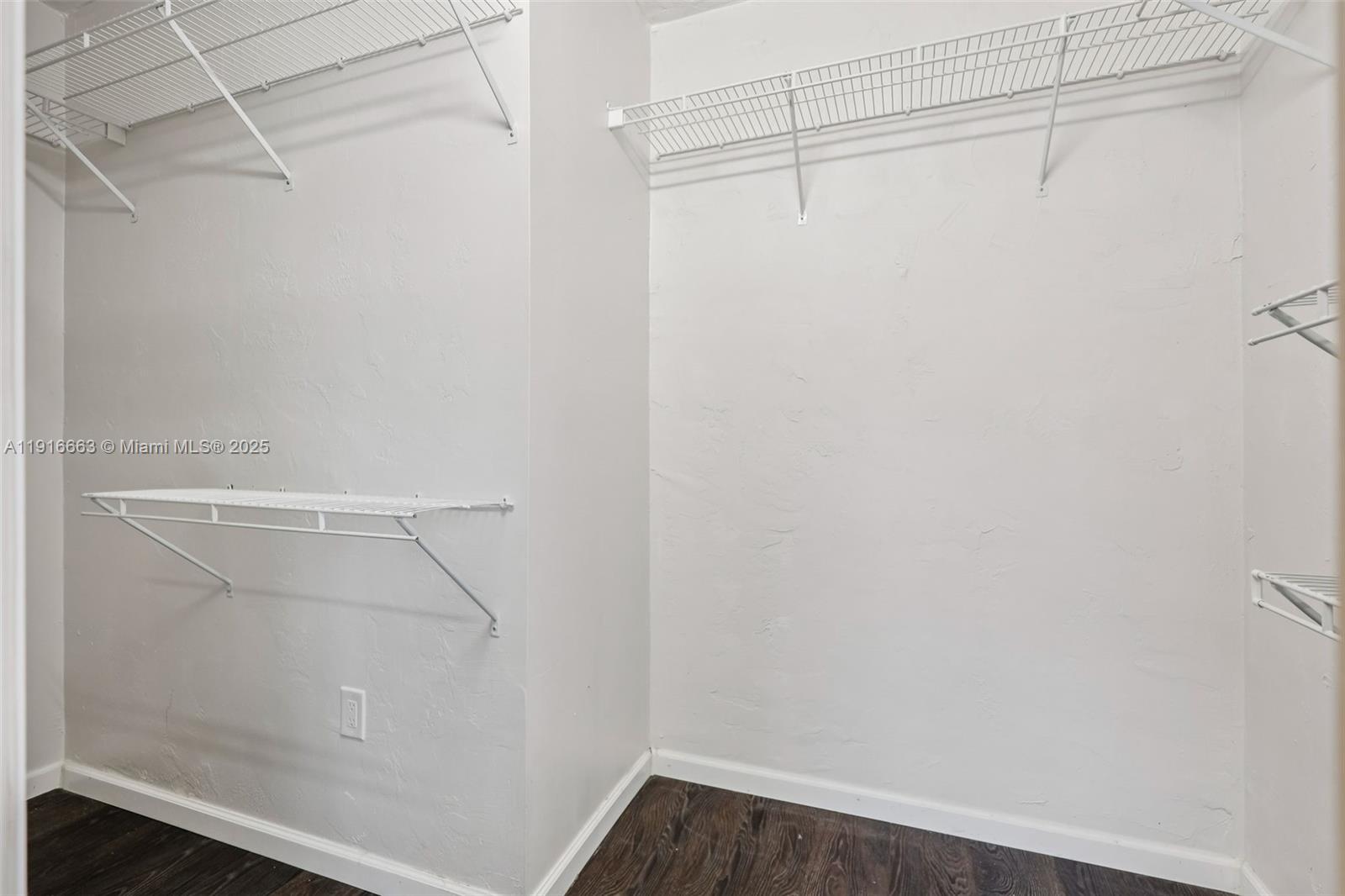 GRATIGNY SHORES - Residential