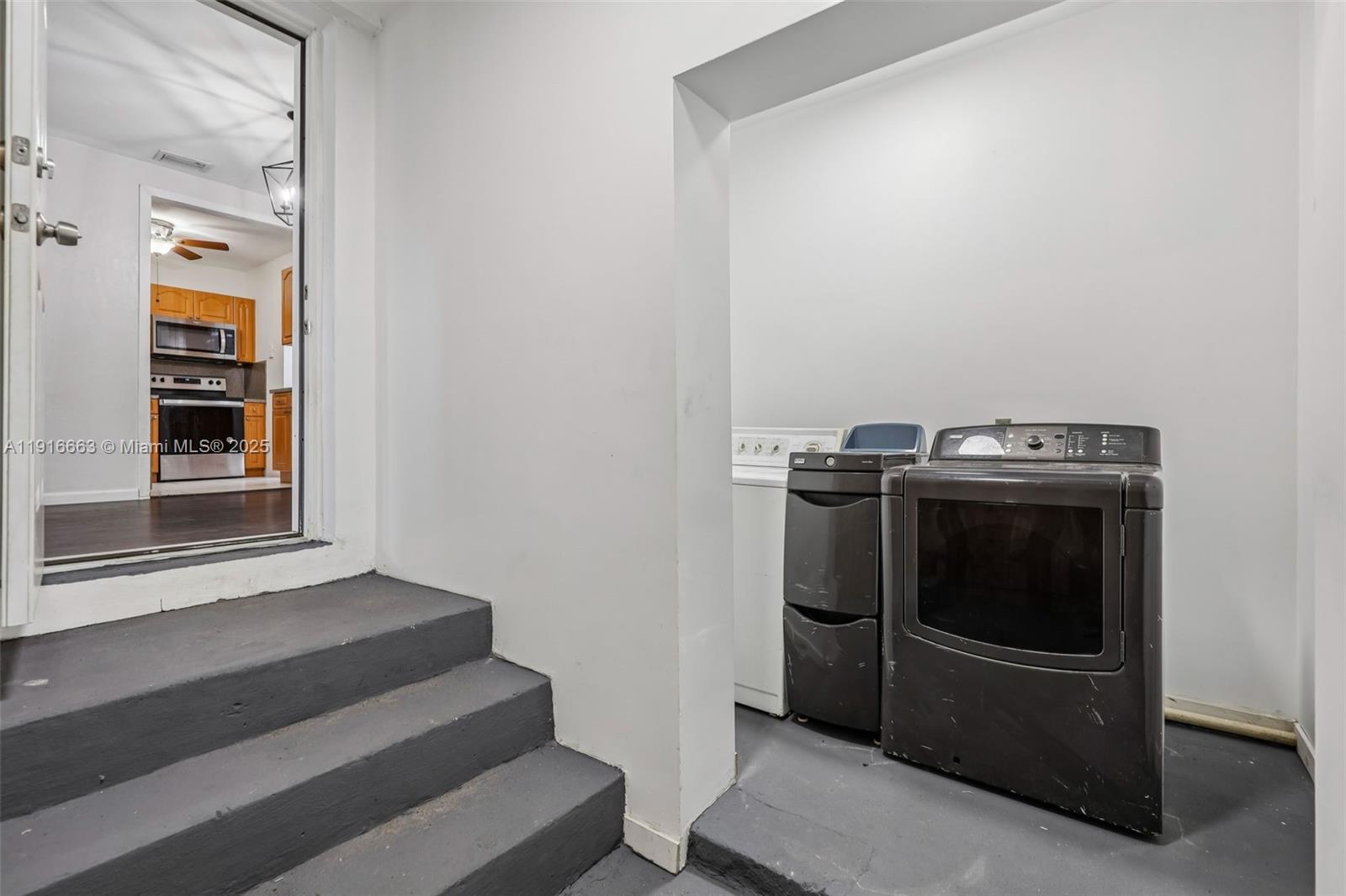 GRATIGNY SHORES - Residential