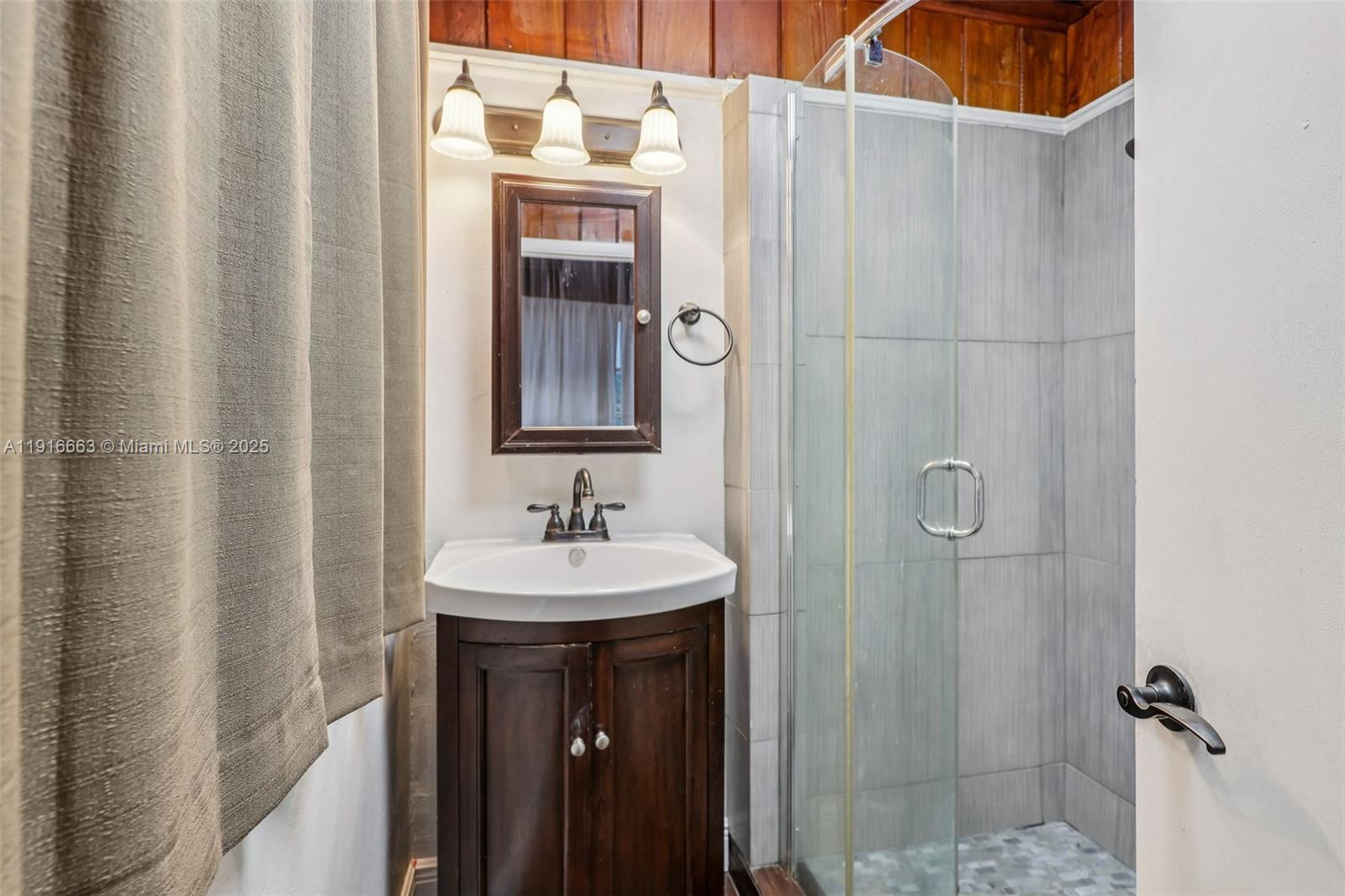 GRATIGNY SHORES - Residential