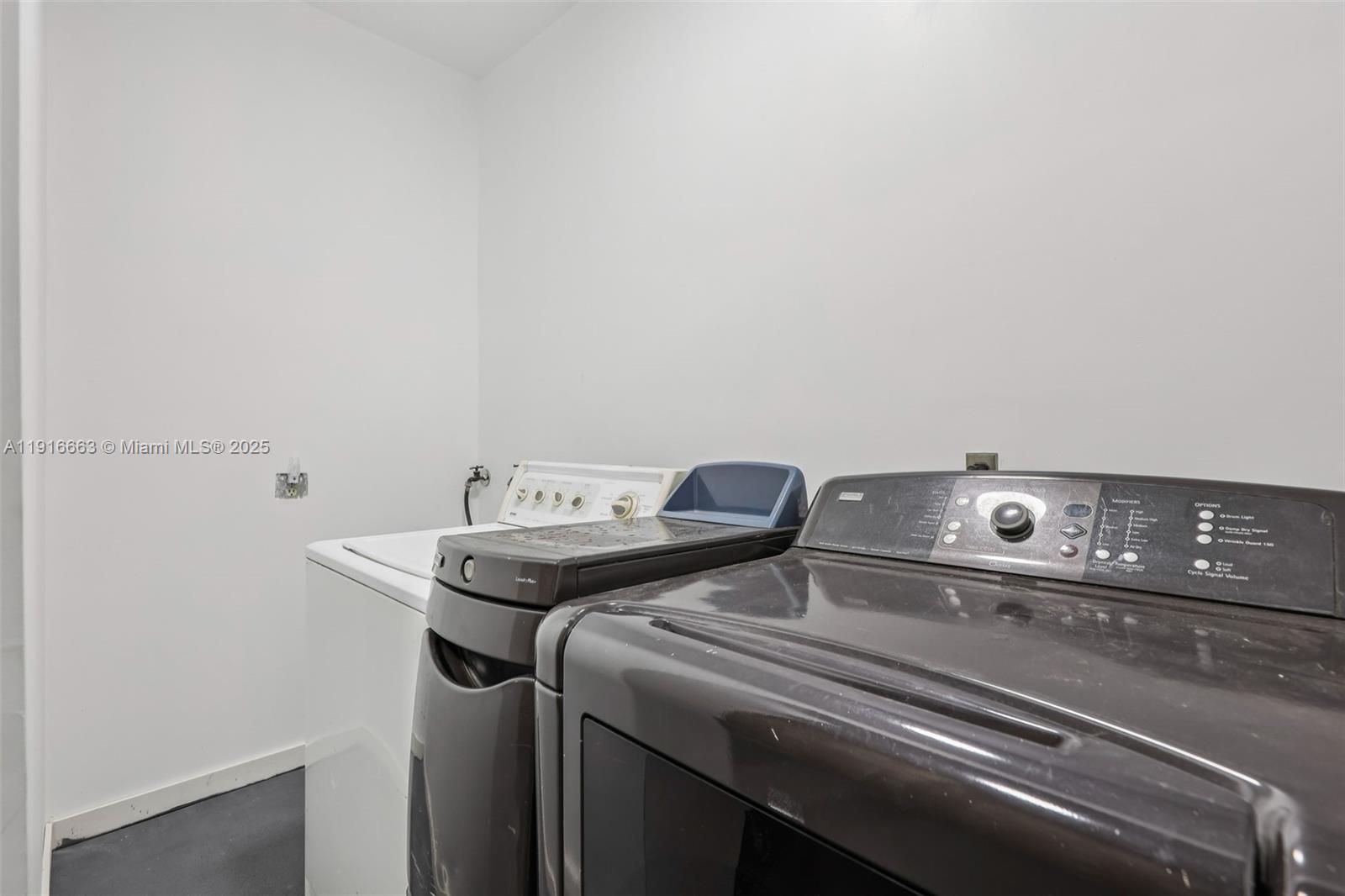 GRATIGNY SHORES - Residential