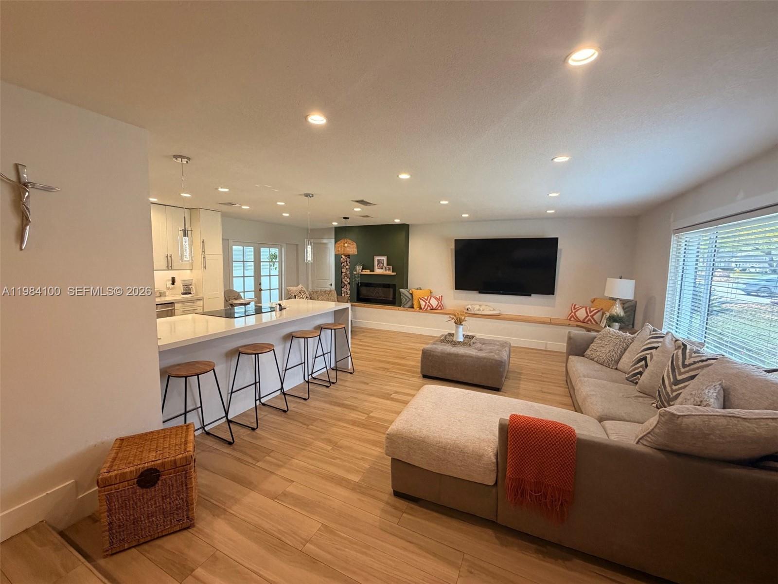 LAKE CONWAY ESTATES - Residential