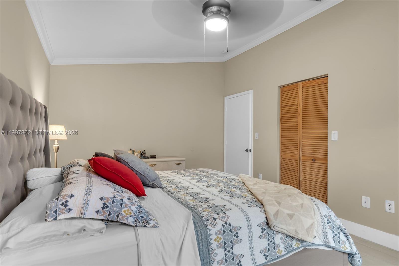 LOS PALACIOS II CONDO - Residential