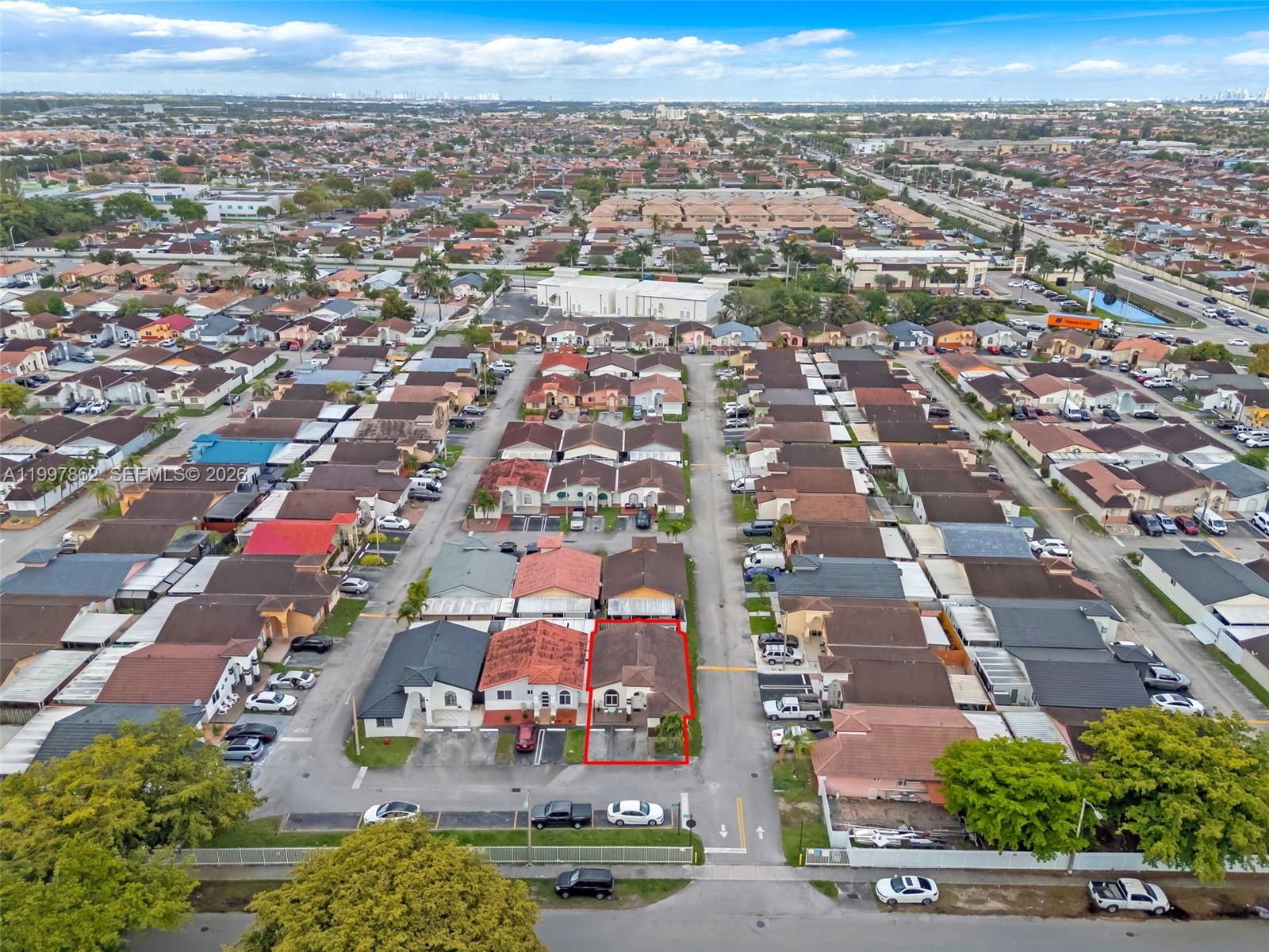 LOS PALACIOS II CONDO - Residential